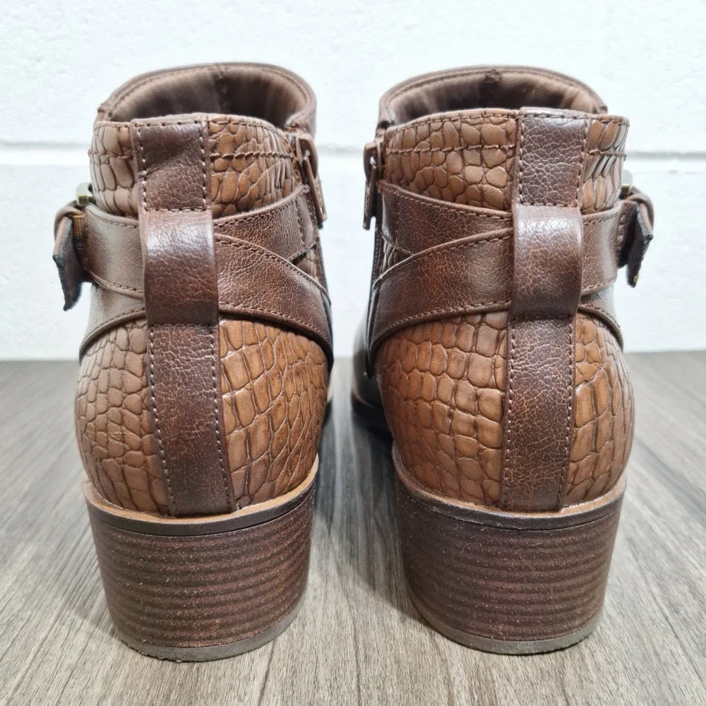 Baretraps Maci Women's Brown Ankle Boots Croc Embossed Buckle Booties Size 10M